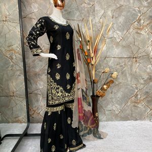 Black Sharara Outfit For This Festive Season