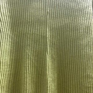 Green Turtle Neck