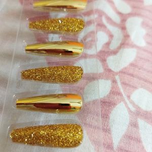 Artificial Nail Art