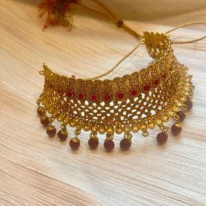 Choker With Earrings