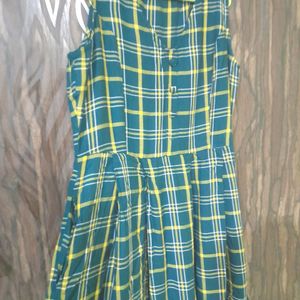 Checkered Yellow And Green Sleeveless A-line Dress