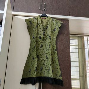 Pretty Green Kurthi