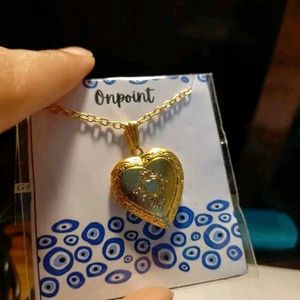 Pinteresty Silver Heart Necklace