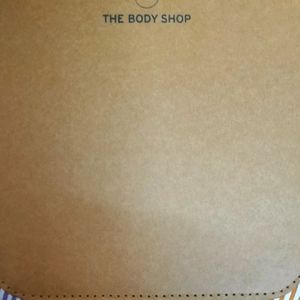 New The Body Shop Skin Care Kit