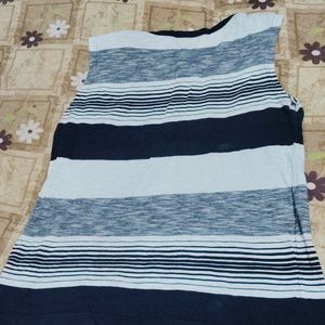 Beautiful Cotton Top Good For Summer College Look