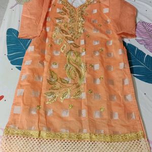 Pakistani 3 Peice Stitched Suit Sila Hua Dress