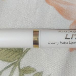 Myglamm LIT Creamy Matte Lipstick