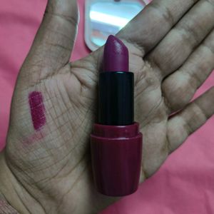 Huda beauty Lipstick With Pocket Mirror