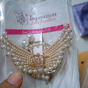 Price Drop Korean Pearl Hair Clip/Butterfly/Clutch