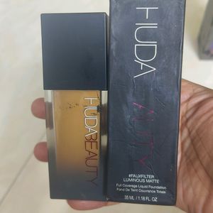 HUDA Beauty Foundation - 350G Dulce De Leche