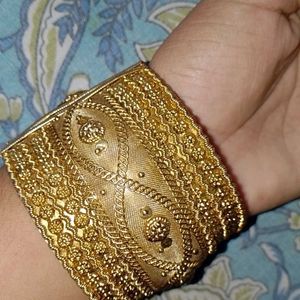 Women's bracelet for parties and Wedding