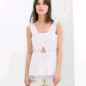 Zara Sleeveless White Top