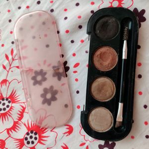 Miss Claire Eyeshadow palette