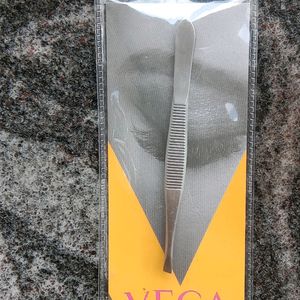 Vega Tweezer