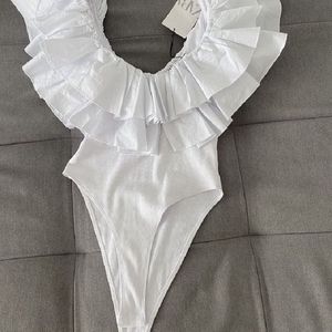 Zara white voluminous ruffle poplin bodysuit