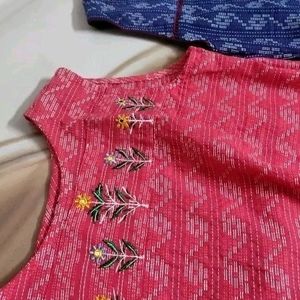 🩷💙Combo Of 2 Kurtis+One More Kurti Free🩷💙