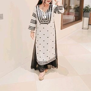 White Kurti