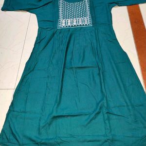 New Naira Cut Kurta💞