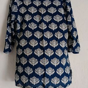 Short Kurti Three Quarters Sleeves With V Neck