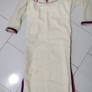 Gili Off White Kurti