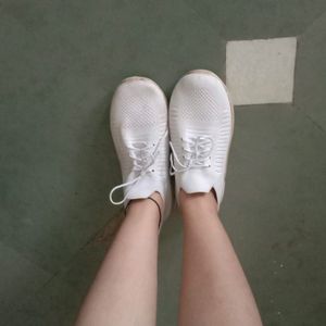 WHITE CASUAL SHOE