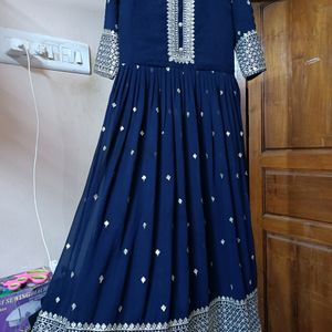 👗 Beautiful Navy Blue Gown 👗