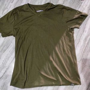 V-neck T-shirt