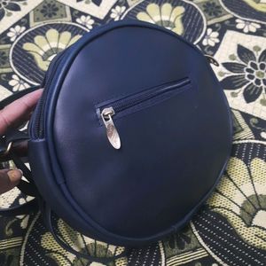 Beautiful Round Sling bag