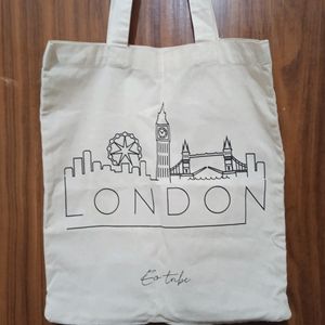 Tote bag