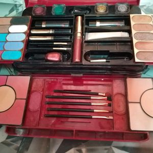 Make Up Box