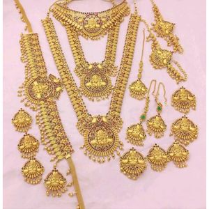 Women Bridal Sets😍