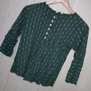 Dark Green Color Top In Pure Cotton Fabric