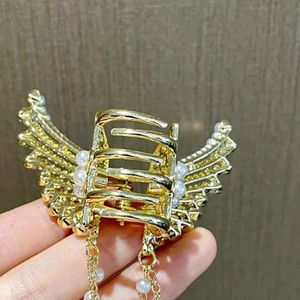 Price Drop Korean Pearl Hair Clip/Butterfly/Clutch