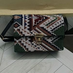 Crossbody Stylish Versatile Slingbag