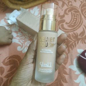 Velvet Matte Touch Oil Control Silk Foundation