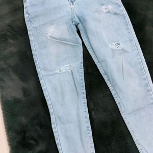 Skinny Denim With Minor CutOuts