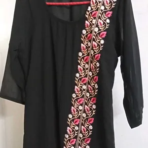 Black Kurta Set With Pink Embroidery & Front Slit