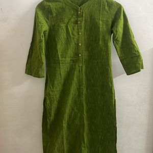 Aurelia Green Kurta With Yellow Pants