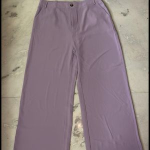 WIDE FLOWY MATERIAL PANTS