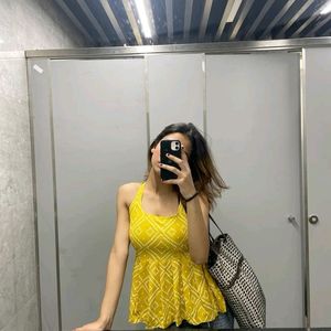 💛 Yellow Top Or Kurtiii