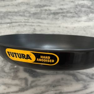 Hawkins Futura Fry Pan