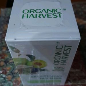 Organic Harvest Brightening Face Serum