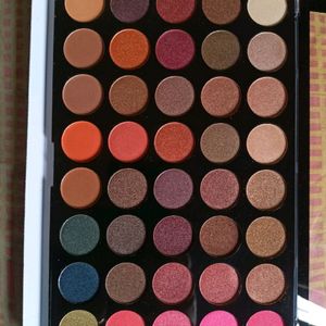 Swiss Beauty HD Professional Eyeshadow Palette