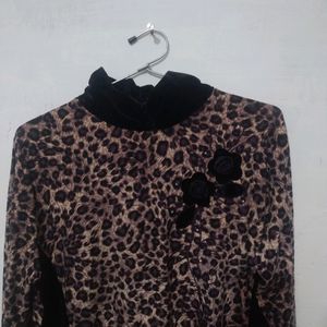 Cute Leopard Print High Neck Top