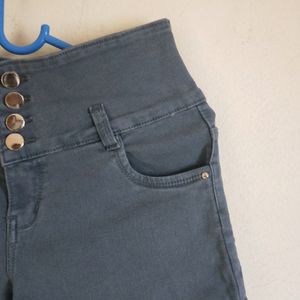 Dark Grey Short Jeans