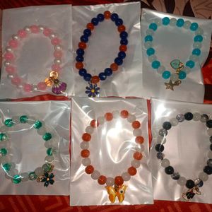 Pack Of 8 Glass Beads Charms Bracelet