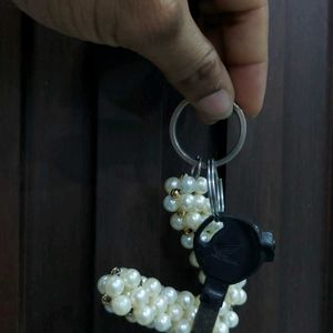 Handmade Pearl Initial V Keychain