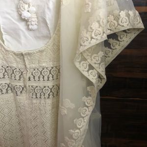 Off White lucknowi Gown With Dupatta