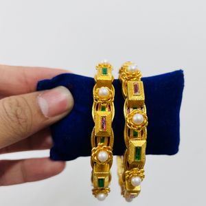 Women Royal Golden Gram Bangles