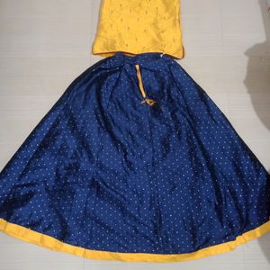 Traditional top and skirt